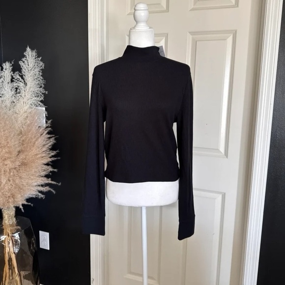NWT American Eagle Thermal Waffle Weave Black Mock Neck Long Sleeve Top
Size XL - Picture 2 of 12